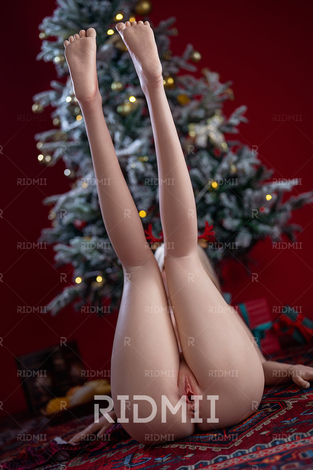 Kaya - Golden Holiday Muse (5'4" Premium Platinum Silicone)