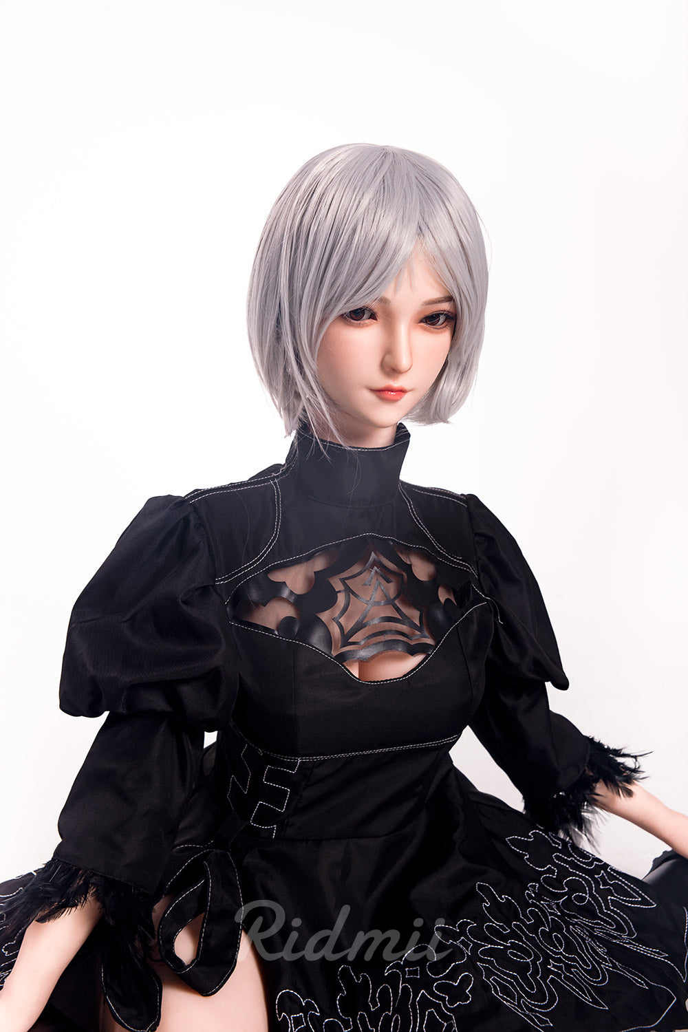 Momo - Silver Android Muse (5'4" Velvet Soft TPE)