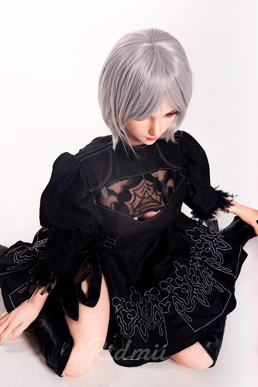 Momo - Silver Android Muse (5'4" Velvet Soft TPE)